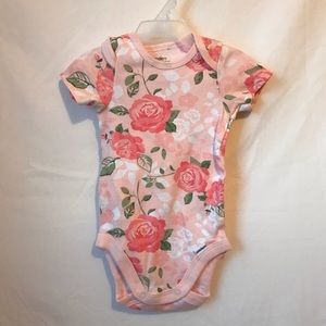 NWOT Gerber organic pink cotton floral onsie 6-9 mo